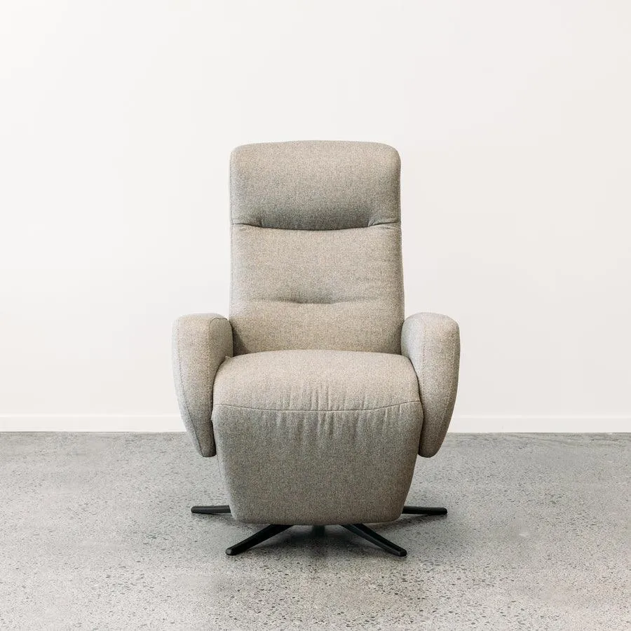 IMG Space 2100 Chair Manual Integrated - Warwick Oden Ash