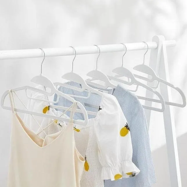 White Hangers with Tie Bar